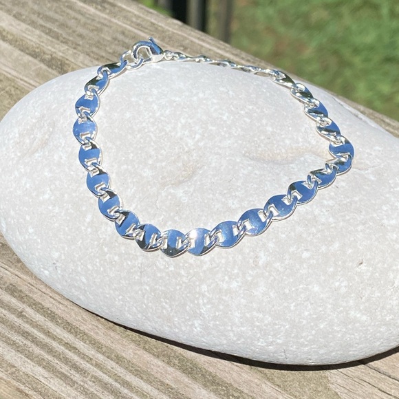 Silver plated link chain bracelet. 6 mm wide; 7.5 inches long. 
Brand new. - Picture 7 of 8